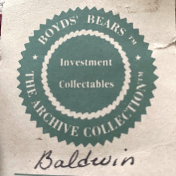 ♥️💙 Boyds’ Bears ~ “Baldwin” Collectible Teddy Bear wearing Patriotic Sweater! - Picture 9 of 11
